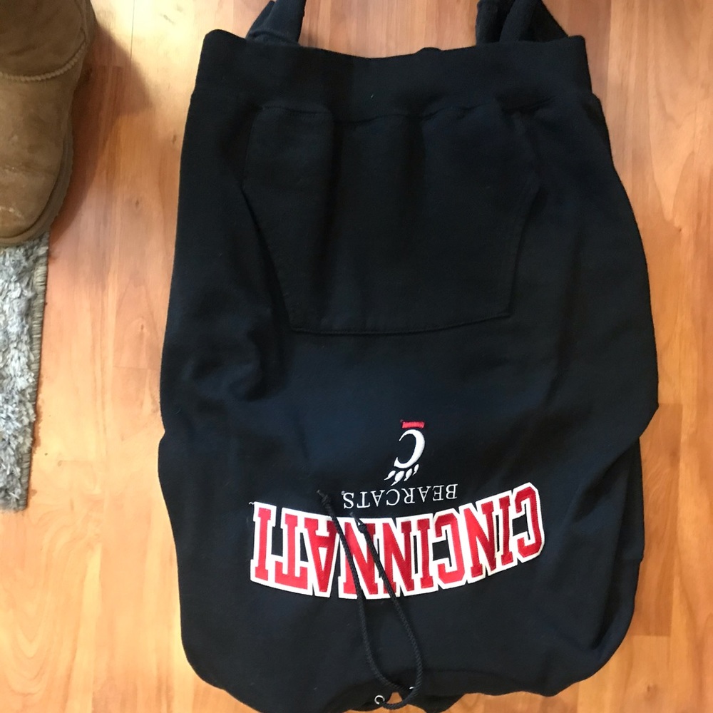 Cincinnati Bearcats hoodie